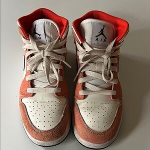 Nike air Jordan youth high top sneakers size 4.